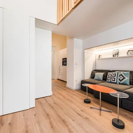 Stylish New Cube Loft By Berlin-Wall-Apartments-3