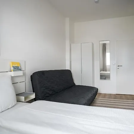 Spacious Apartment In Berlin Mitte For 6-2
