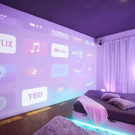 Huge Apartment with Home Cinema&Kitchen in Friedrichshain-2