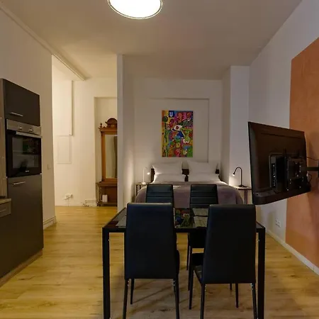 Wohnung 2 neben Warschauer Platz und Spree-3