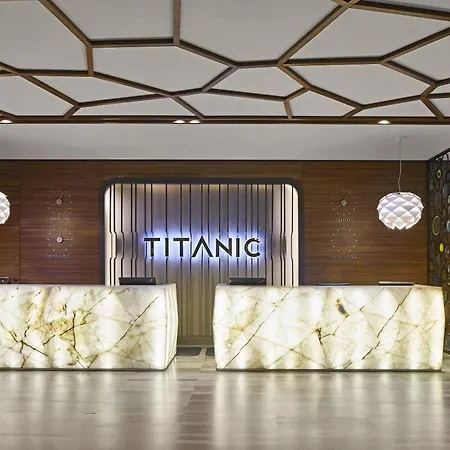 Titanic Chaussee Berlin-2
