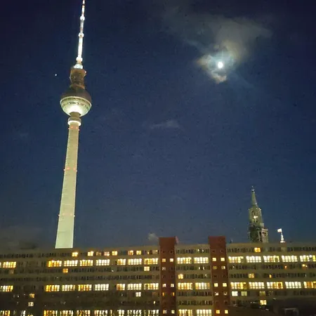 Mitte von Mitte - Blick auf den Turm-3