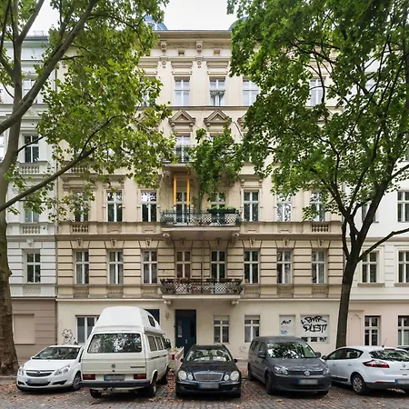 The Gleditsch - Central Schoeneberg Location, 1Br, 1 Living Room, Group Friendly, Ideal For 2 - 4 Guests-3