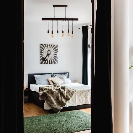90Sqm 2Br Design Gem - Outdoor Terrace-2