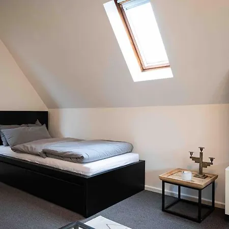 Appartment im DG Berlin / 5 min zur Messe-2