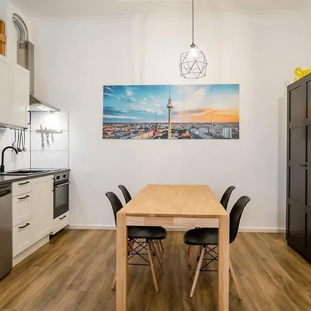 Stylish Loft Close To Boxhagener Platz-2