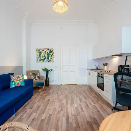Modernes Apartment in Mitte-3