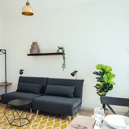 The Rix Studios & Suites Near Sbahn Neukoelln-3