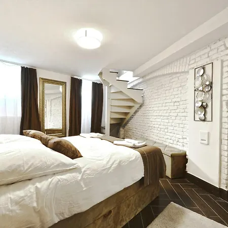 Lux Central Apartment-3