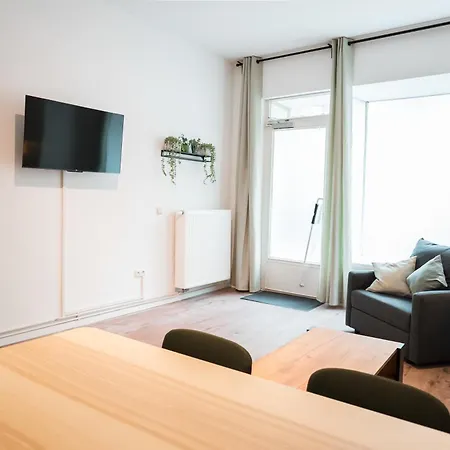 Spacious 1-Bedroom Apartment in Kreuzberg-3