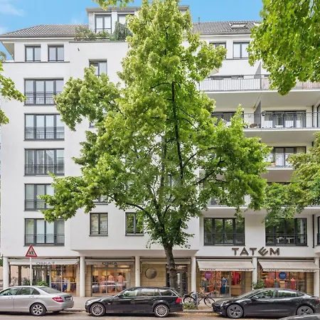Traumhafte Wohnung Mitten In Charlottenburg-3