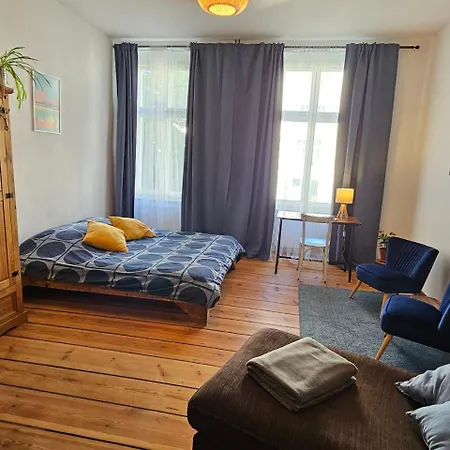 Room In Berlin City Center-3