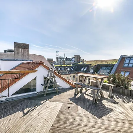 Top Floor Penthouse With Garden-3