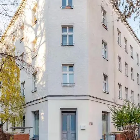 Modernes Studio in Berlin Weissensee-2