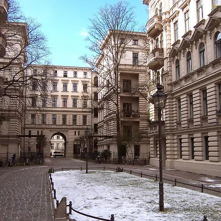 Ruhige Ferienwohnung in Kreuzberg-2