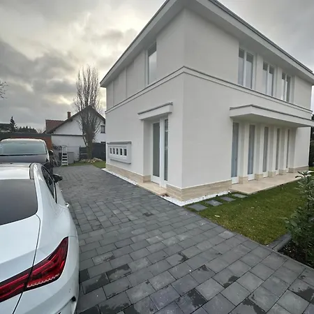 Villa Nova Berlin-3