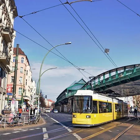 Homely Berlin - Spacious, Modern, S-Bahn Nearby , Groups & Families-2