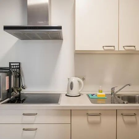 Fantastic 2 Bedroom Apartment-3