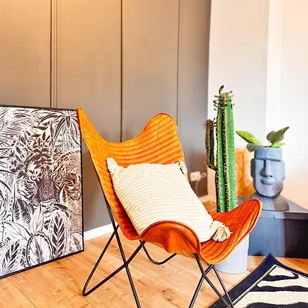 01 Bedroom In Mitte-Up To 5 People-Private Free Parking-3