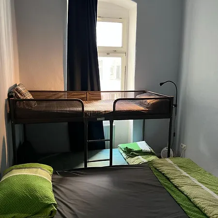 Stylish 2-Room Apartment With Balcony Next To East Side Gallery-2