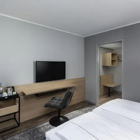 Ibis Styles Berlin Treptow-2