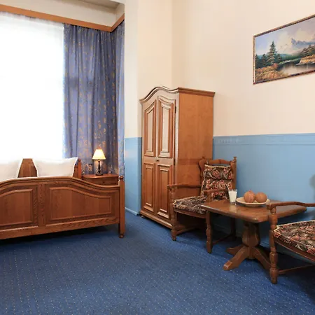 Hotel-Pension Cortina-3