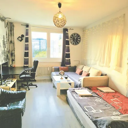 Live Like A Local Big 24Qm Room Cozy Trendy Lgtb Friendly In Shared Apartment In Green Area 12 Min To Downtown Alexanderplatz-2