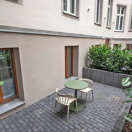 Limehome Berlin Stresemannstr-2