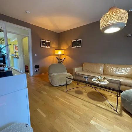 Checkpoint Charlie Apartment-3