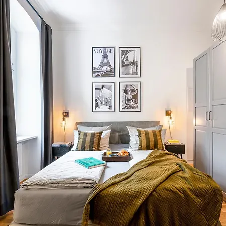 The Koburger II - Stylish Studio With Extra High Bed For Kids, 45M2 Space, Ideal For Families With Kids Or Couples-3