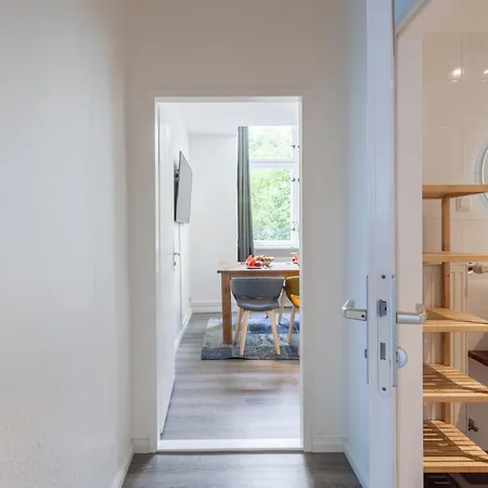 The Paul II - Stylish & Central 3 Bedroom Apartment, Group & Family Friendly, 4- 6 Guests-3