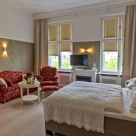 Hotel Augusta Am Kurfürstendamm-3