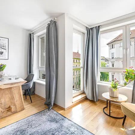 Stilvolles Studio In Downtown Mitte, Boxspringbett, Balkon, Blick Ueber Berlin Auf Den Himmel, Zentrale Lage, Kiez Vor Der Haustuer-2