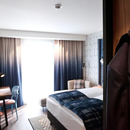 Hotel Indigo Berlin - East Side Gallery, an IHG hotel-3