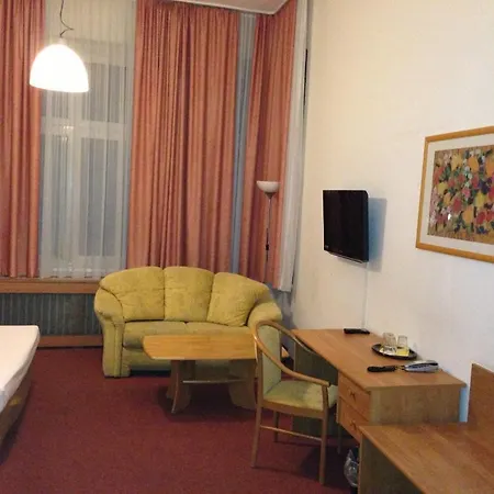 Hotel Pension Delta-2