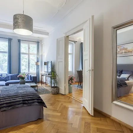 The Paul Loft, Big 3 Bed Room Apartment, 120 M2, Group & Family Friendly, Prenzlauer Berg, Ideal For 4 - 8 Guests-2