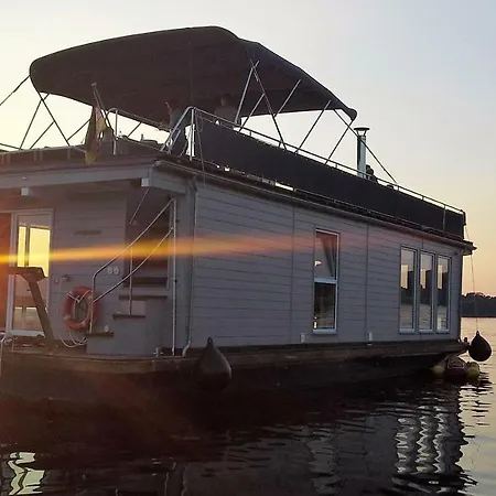 Hausboot Deluxe-3