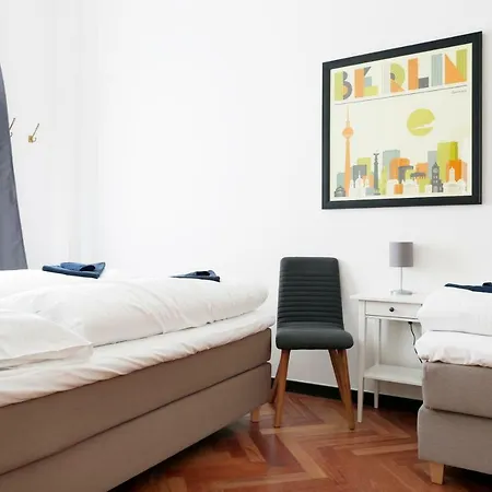 Katz By Rockchair Apartments L Superhost Status L 3 Bedrooms Boxspringbeds 2 Bathrooms In City Center - Cozy Family & Business Flair Welcomes You!-2