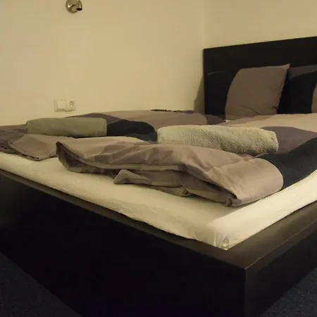 Kudamm Apartments-2