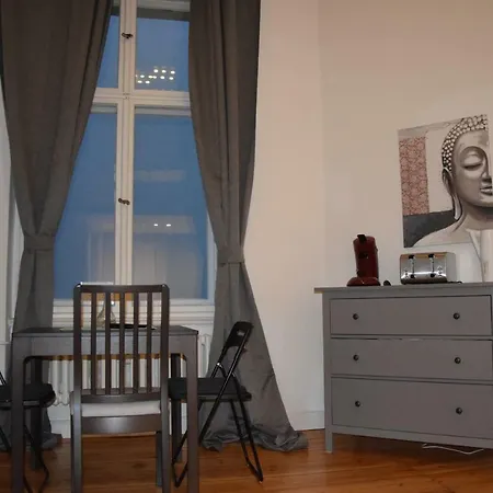 Kudamm Apartments-3