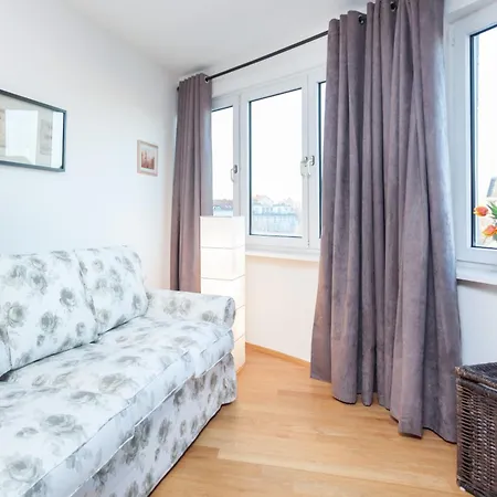The Maybach - Rooftop Living Xberg, 1Br, 1 Living Room, Group & Family Friendly, 2 - 4 Guests-2