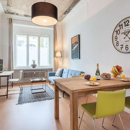 The Gleditsch - Central Schoeneberg Location, 1Br, 1 Living Room, Group Friendly, Ideal For 2 - 4 Guests-2