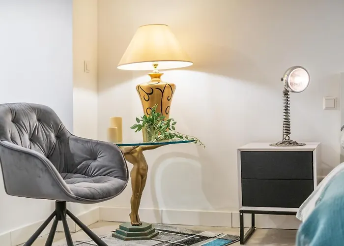 The Mierendorf Ii, Comfortable Group & Family Apartment, 1Br, 1 Living Room, Ideal For 2 - 4 Guests
