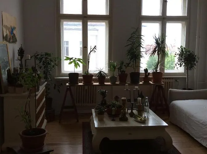 heller großer jugendstil altbau in berlin tempelhof
