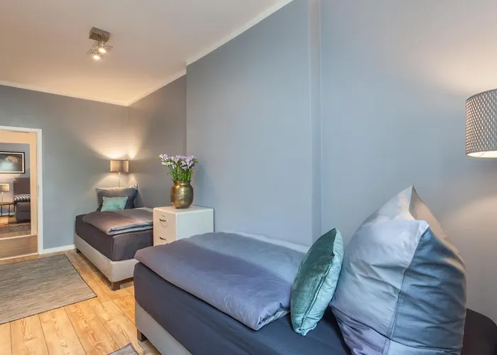 The Paul II - Stylish & Central 3 Bedroom Apartment, Group & Family Friendly, 4- 6 Guests Berlin