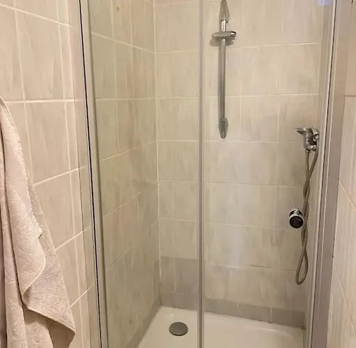 Einzimmerwohnung + Dusche und WC Berlin