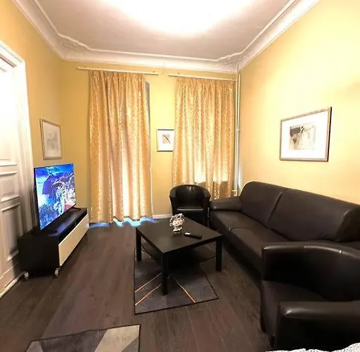 Schoenes Grosses Apartment Im Zentrum Berlins