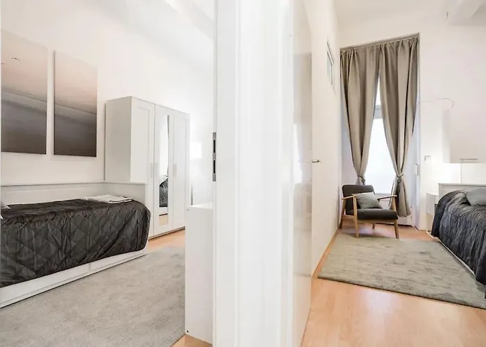 Newly Furnished For Up To 6 People