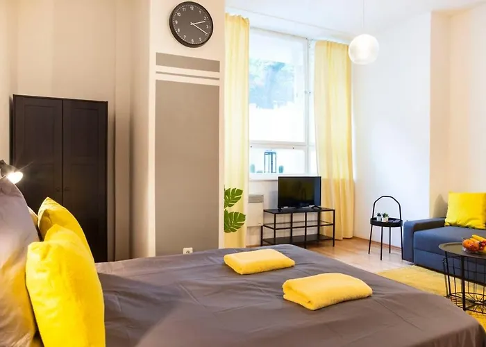 Cozy 2 room apartment next to Hermannstraße