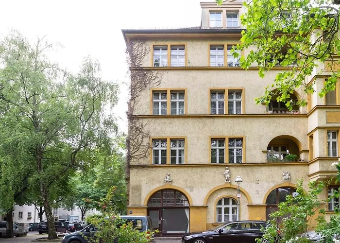 Stylish Loft Apartment Plus Selfcheckin Plus Street Parking
